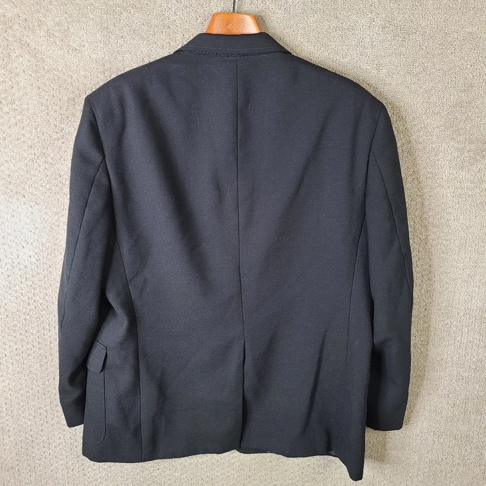 LaCrosse loose button